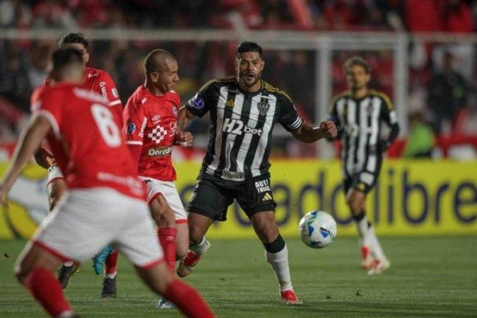 Hulk em ação contra o Cienciano, na alçtitde de Cusco - (crédito: Foto: Pedro Souza / Atlético) Hulk em ação contra o Cienciano, na alçtitde de Cusco - (crédito: Foto: Pedro Souza / Atlético)
