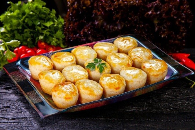 Empadinha vegana de espinafre (Imagem: rocharibeiro | Shutterstock) - (crédito: EdiCase) Empadinha vegana de espinafre (Imagem: rocharibeiro | Shutterstock) - (crédito: EdiCase)