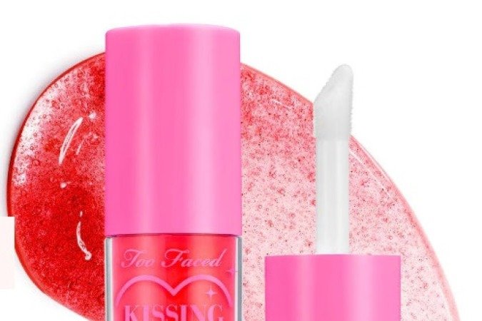 Lip Oil Gloss Labial Kissing Jelly, da 
Too Faced (R$ 169)