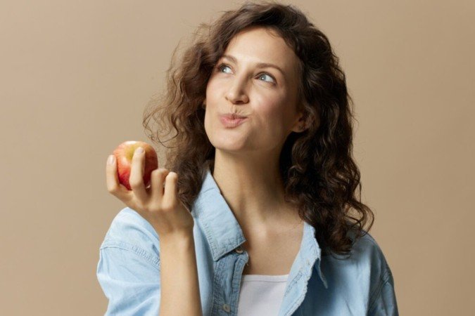 A mastigação inadequada pode ter diferentes causas (Imagem: ShotPrime Studio | Shutterstock) - (crédito: EdiCase) A mastigação inadequada pode ter diferentes causas (Imagem: ShotPrime Studio | Shutterstock) - (crédito: EdiCase)