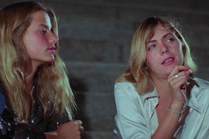 Vera Zimmermann e Carla Camuratti em Onda Nova: registro new wave
- (crédito: Vitrine Filmes/ Divulgação) Vera Zimmermann e Carla Camuratti em Onda Nova: registro new wave
- (crédito: Vitrine Filmes/ Divulgação)