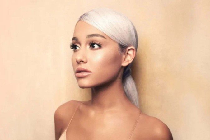 ‘Past Life’: a música de Ariana Grande sobre seguir em frente - (crédito: TMJBrazil) ‘Past Life’: a música de Ariana Grande sobre seguir em frente - (crédito: TMJBrazil)