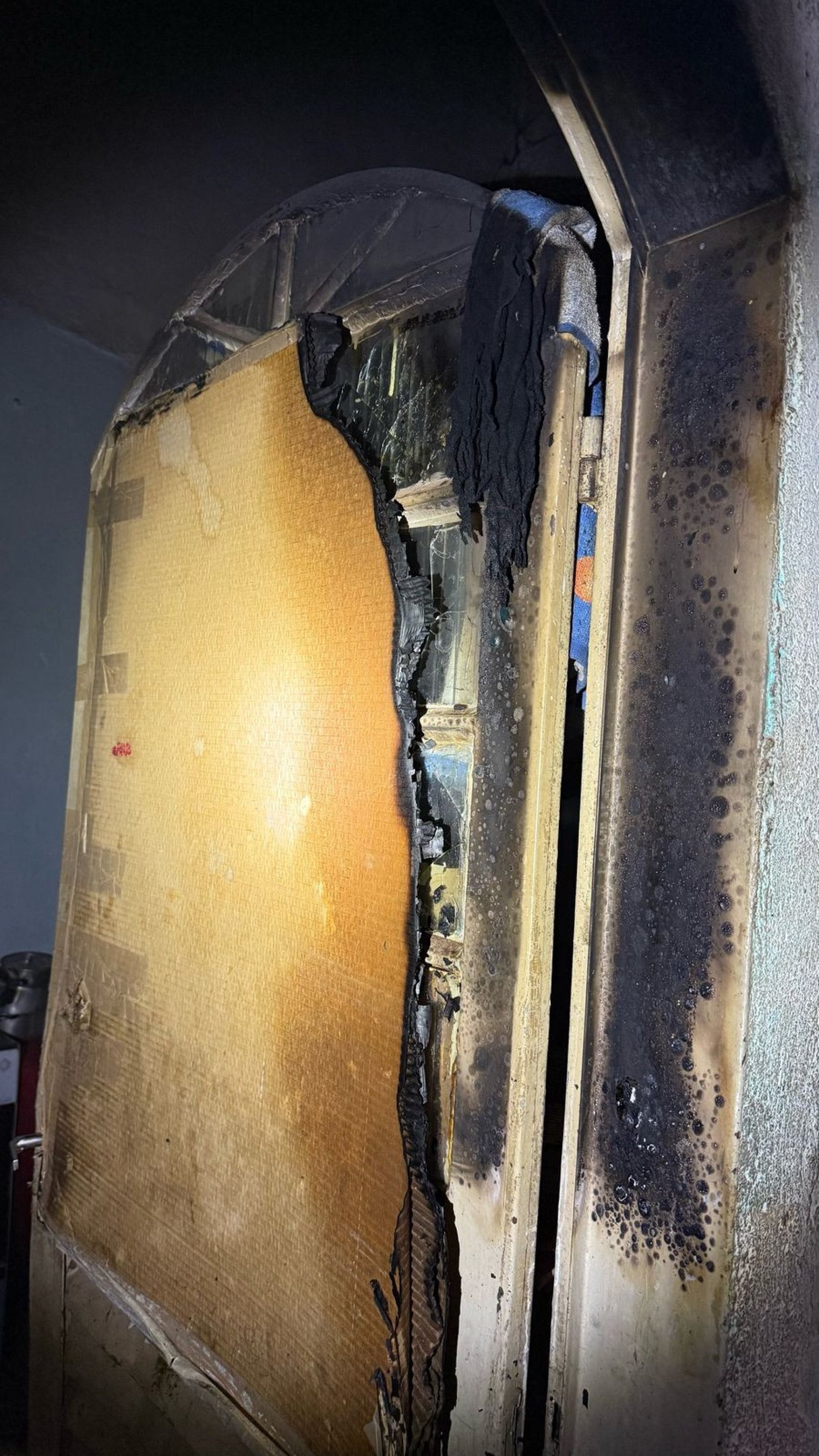 Um homem ateou fogo na casa se sua ex-companheira, na Ceilândia Sul, na tarde desta quarta-feira (2/4).