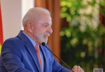A medida consolida 38 acordos firmados ao longo deste ano com carreiras civis do Executivo federal e estabelece novas estruturas salariais para os próximos dois anos, abrangendo todos os servidores públicos federais - (crédito: Ricardo Stuckert / PR)