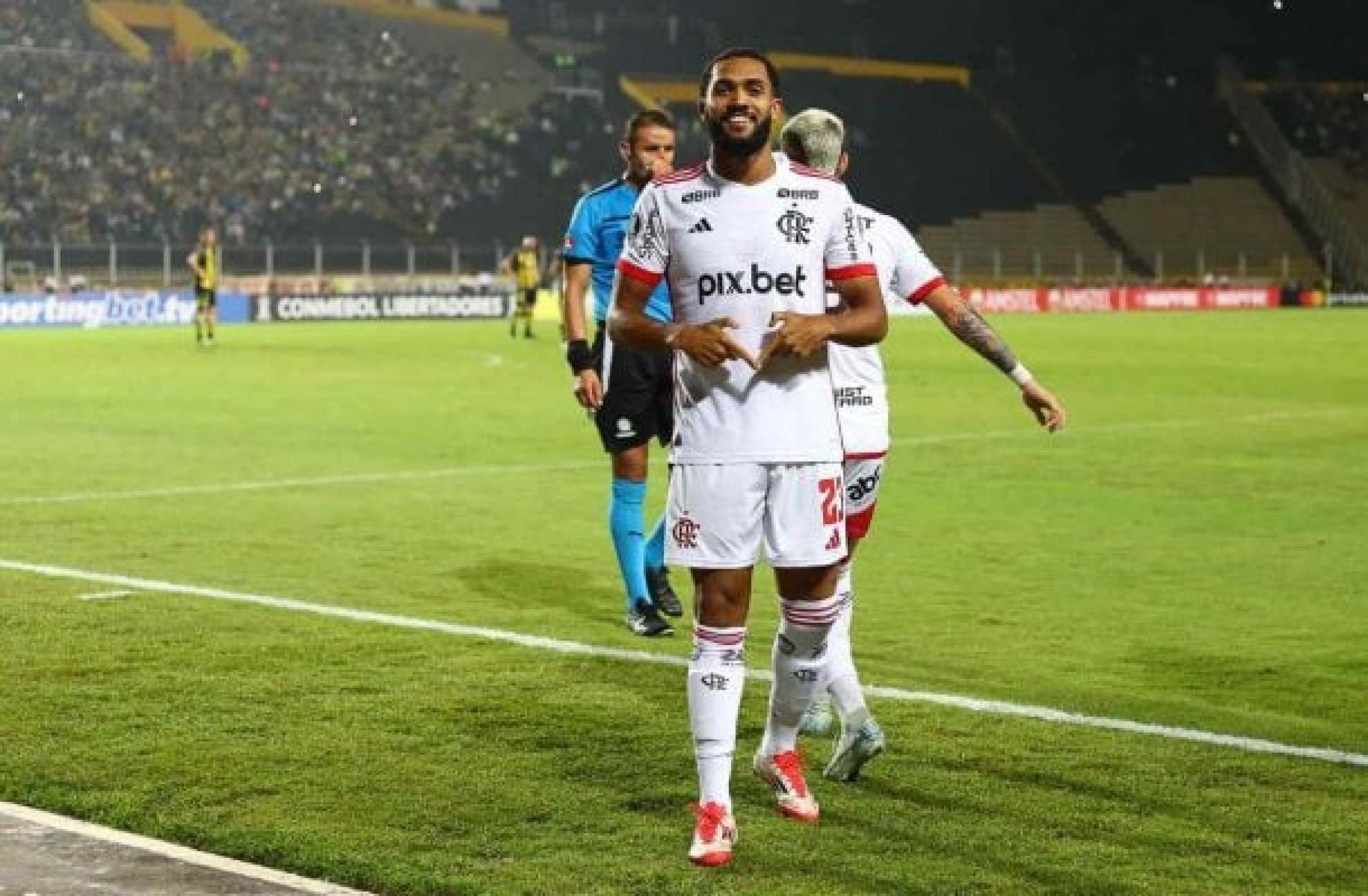 Flamengo faz o simples e vence o Táchira pela estreia da Libertadores