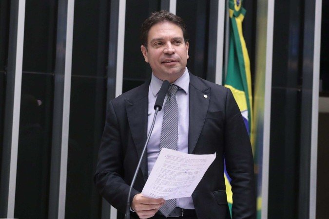 Além de golpe de Estado, Ramagem é acusado de tentativa de abolição violenta do Estado Democrático de Direito, organização criminosa, dano qualificado e deterioração do patrimônio público tombado - (crédito: Bruno Spada/Câmara dos Deputados) Além de golpe de Estado, Ramagem é acusado de tentativa de abolição violenta do Estado Democrático de Direito, organização criminosa, dano qualificado e deterioração do patrimônio público tombado - (crédito: Bruno Spada/Câmara dos Deputados)
