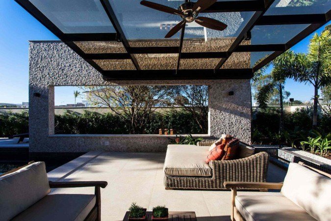 Os solários e os gazebos trazem a sensação de aconchego para a área externa (Projeto: Patrícia Penna Arquitetura & Design | Imagem: Sérgio Israel) - (crédito: EdiCase) Os solários e os gazebos trazem a sensação de aconchego para a área externa (Projeto: Patrícia Penna Arquitetura & Design | Imagem: Sérgio Israel) - (crédito: EdiCase)