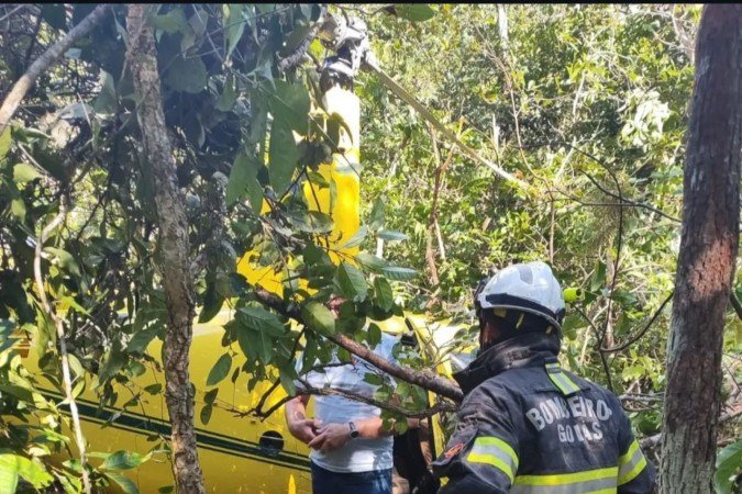 O helicóptero pousou após decolar de uma pousada em Pirenópolis - (crédito: CBMGO) O helicóptero pousou após decolar de uma pousada em Pirenópolis - (crédito: CBMGO)