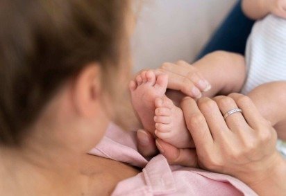 A nova proteção legal atende a uma demanda antiga de mulheres na ciência, que há anos denunciam dificuldades para conciliar maternidade e vida acadêmica -  (crédito: Reprodução/Freepik)
