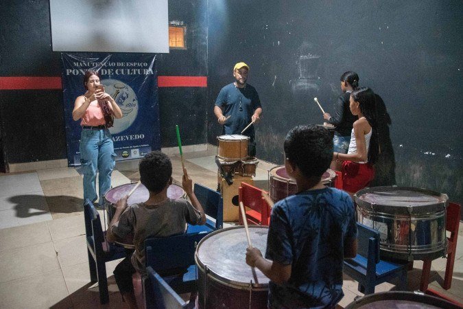 Oficinas de cultura popular e reforço escolar na Estrutural. - (crédito: Divulgação) Oficinas de cultura popular e reforço escolar na Estrutural. - (crédito: Divulgação)