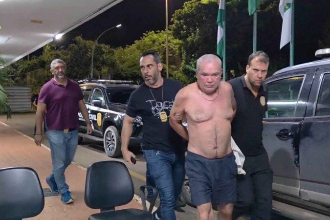 O homem é suspeito de esquartejar um morador de rua na QN 7, nesta sexta-feira (4/4) - (crédito: Darcianne Diogo) O homem é suspeito de esquartejar um morador de rua na QN 7, nesta sexta-feira (4/4) - (crédito: Darcianne Diogo)