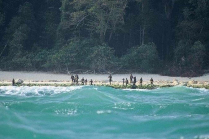 A Ilha Sentinel do Norte está localizada a 1.200 km da Índia continental. - (crédito: BBC) A Ilha Sentinel do Norte está localizada a 1.200 km da Índia continental. - (crédito: BBC)