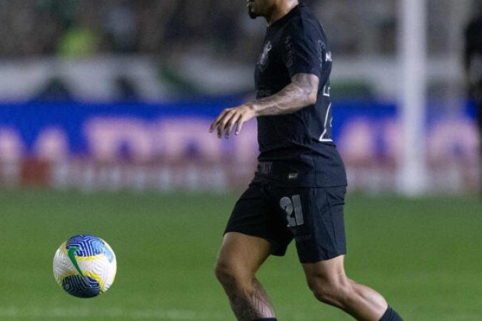 MATHEUS BIDU - Correto na marcação, foi tímido no apoio no primeiro tempo. Na etapa final, teve um gol anulado. Depois, cruzou para Depay marcar, mas o gol também foi anulado - Nota 6,5 - Rodrigo Coca/Agência Corinthians