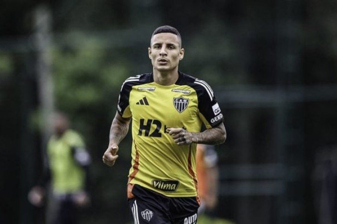 Guilherme Arana volta ao time titular no lugar de Caio Paulista - (crédito: Paulo Henrique França / Atlético) Guilherme Arana volta ao time titular no lugar de Caio Paulista - (crédito: Paulo Henrique França / Atlético)
