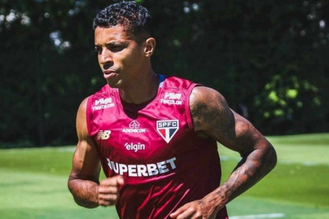 Luiz Gustavo ficará internado pelos próximos dias - (crédito: Foto: Erico Leonam / São Paulo) Luiz Gustavo ficará internado pelos próximos dias - (crédito: Foto: Erico Leonam / São Paulo)