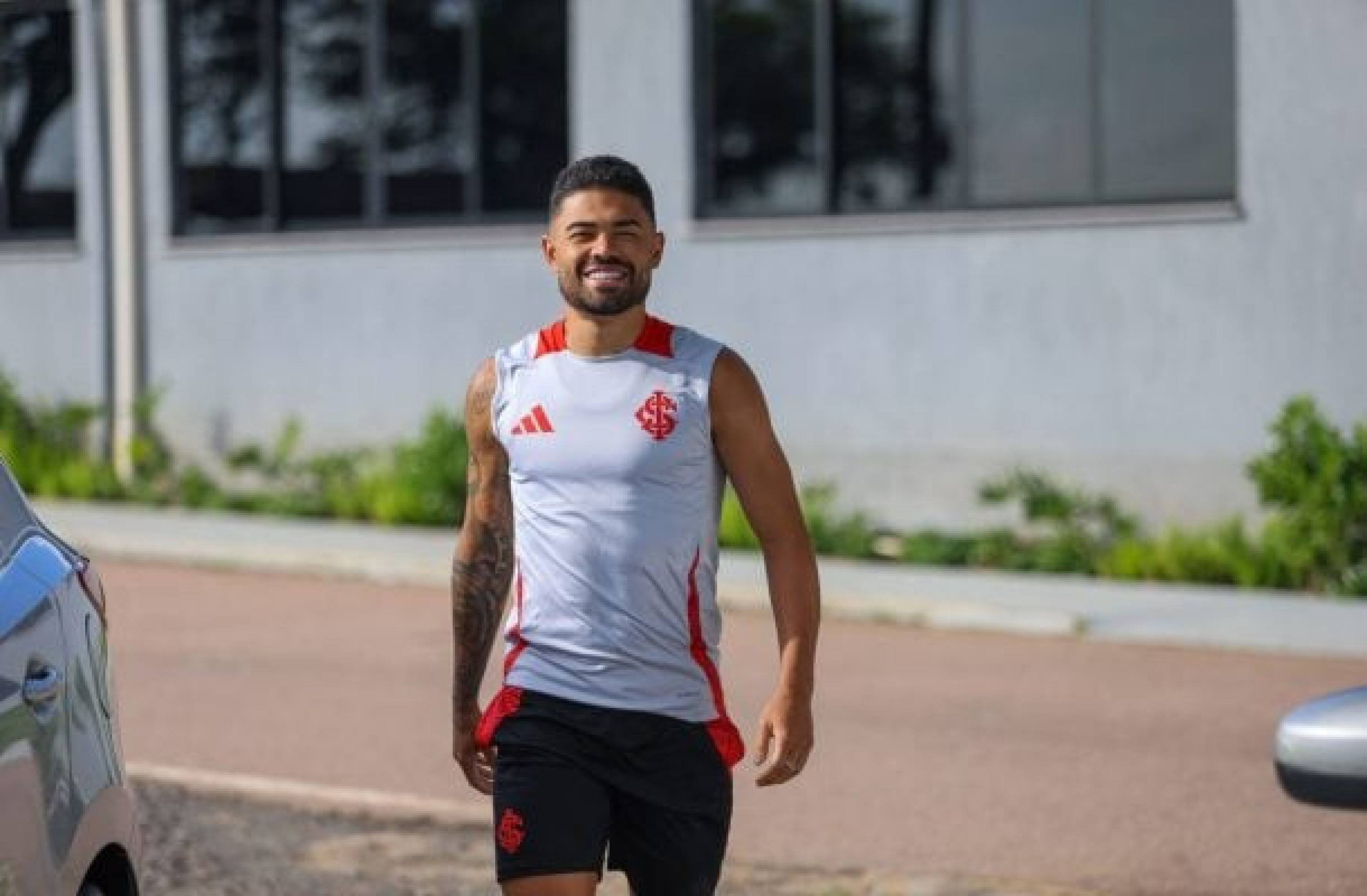Bruno Tabata é liberado pelo DM e pode reforçar o Inter no Brasileiro e Libertadores