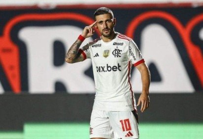 Flamengo supera o Vitória e vence a primeira no Brasileirão -  (crédito: Foto: Divulgação/CRF) -Flamengo supera o Vitória e vence a primeira no Brasileirão -  (crédito: Foto: Divulgação/CRF)