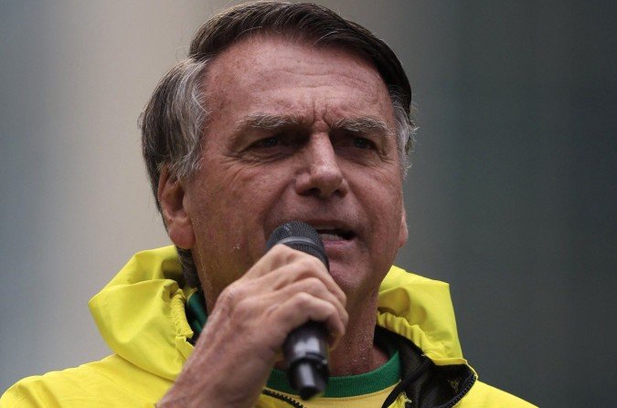 Os nomes foram sugeridos pela defesa de Bolsonaro ao STF e autorizados por Moraes. - (crédito: AFP) Os nomes foram sugeridos pela defesa de Bolsonaro ao STF e autorizados por Moraes. - (crédito: AFP)
