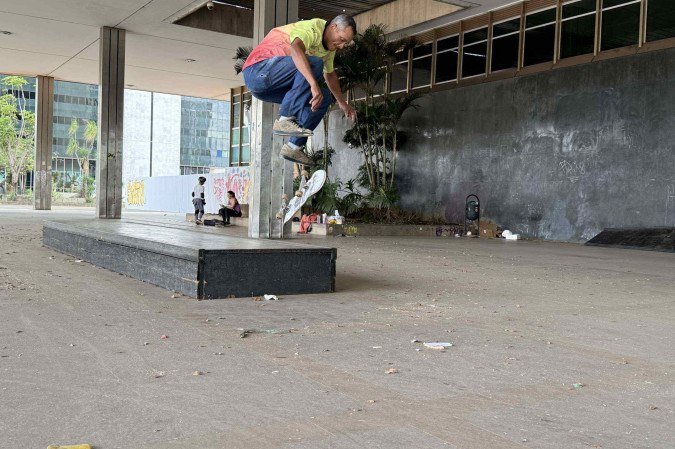 Robson usa o skate como ferramenta educativa
