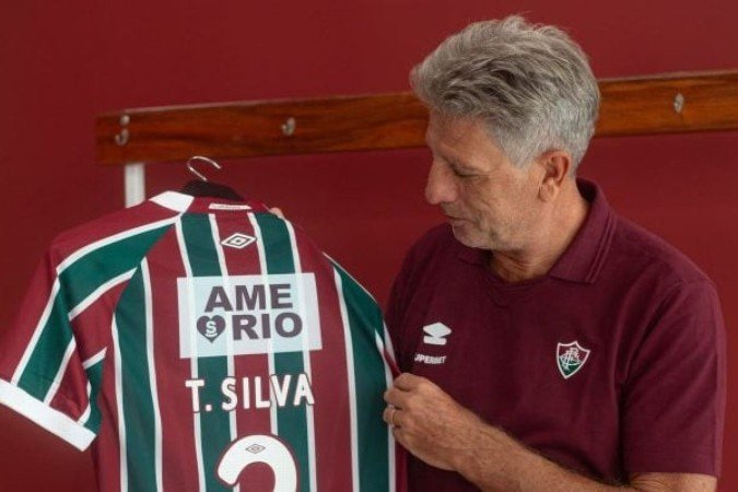 Slogan da sorte volta a ser usado para estreia de Renato Gaúcho - (crédito: Foto: Divulgação Fluminense ) Slogan da sorte volta a ser usado para estreia de Renato Gaúcho - (crédito: Foto: Divulgação Fluminense )