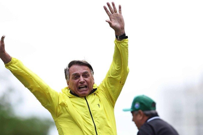 Michelle Bolsonaro tem apelo dentro do eleitorado bolsonarista, mas, segundo pesquisa, ainda fica atrás de Lula, com margem ampla - (crédito: Amanda Perobelli/Reuters) Michelle Bolsonaro tem apelo dentro do eleitorado bolsonarista, mas, segundo pesquisa, ainda fica atrás de Lula, com margem ampla - (crédito: Amanda Perobelli/Reuters)