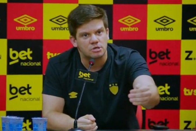 Revoltado, Guilherme Falcão marcou reunião com Comissão de Arbitragem - (crédito: Foto: Reprodução TV Globo ) Revoltado, Guilherme Falcão marcou reunião com Comissão de Arbitragem - (crédito: Foto: Reprodução TV Globo )