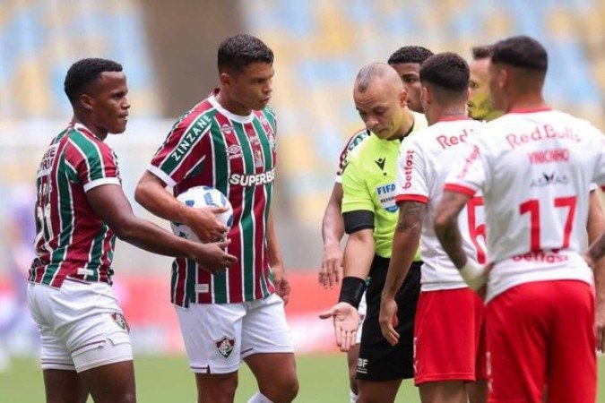 Thiago silva foi um dos melhores em campo no triunfo do Fluminense sobre o Bragantino - (crédito: Foto: Marcelo Gonçalves/Fluminense) Thiago silva foi um dos melhores em campo no triunfo do Fluminense sobre o Bragantino - (crédito: Foto: Marcelo Gonçalves/Fluminense)