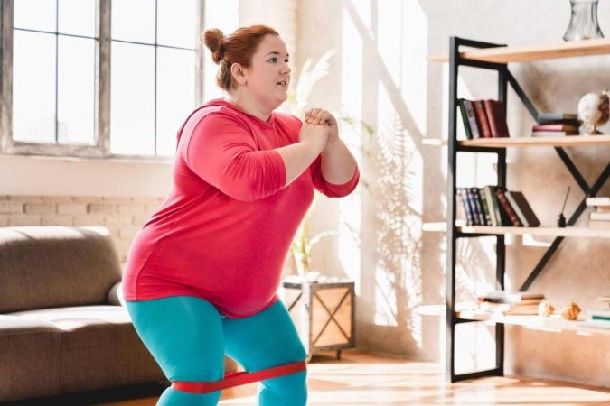 Os exercícios devem ser feitos com cuidado por pessoas obesas e com sobrepeso (Imagem: Inside Creative House | Shutterstock) - (crédito: EdiCase) Os exercícios devem ser feitos com cuidado por pessoas obesas e com sobrepeso (Imagem: Inside Creative House | Shutterstock) - (crédito: EdiCase)