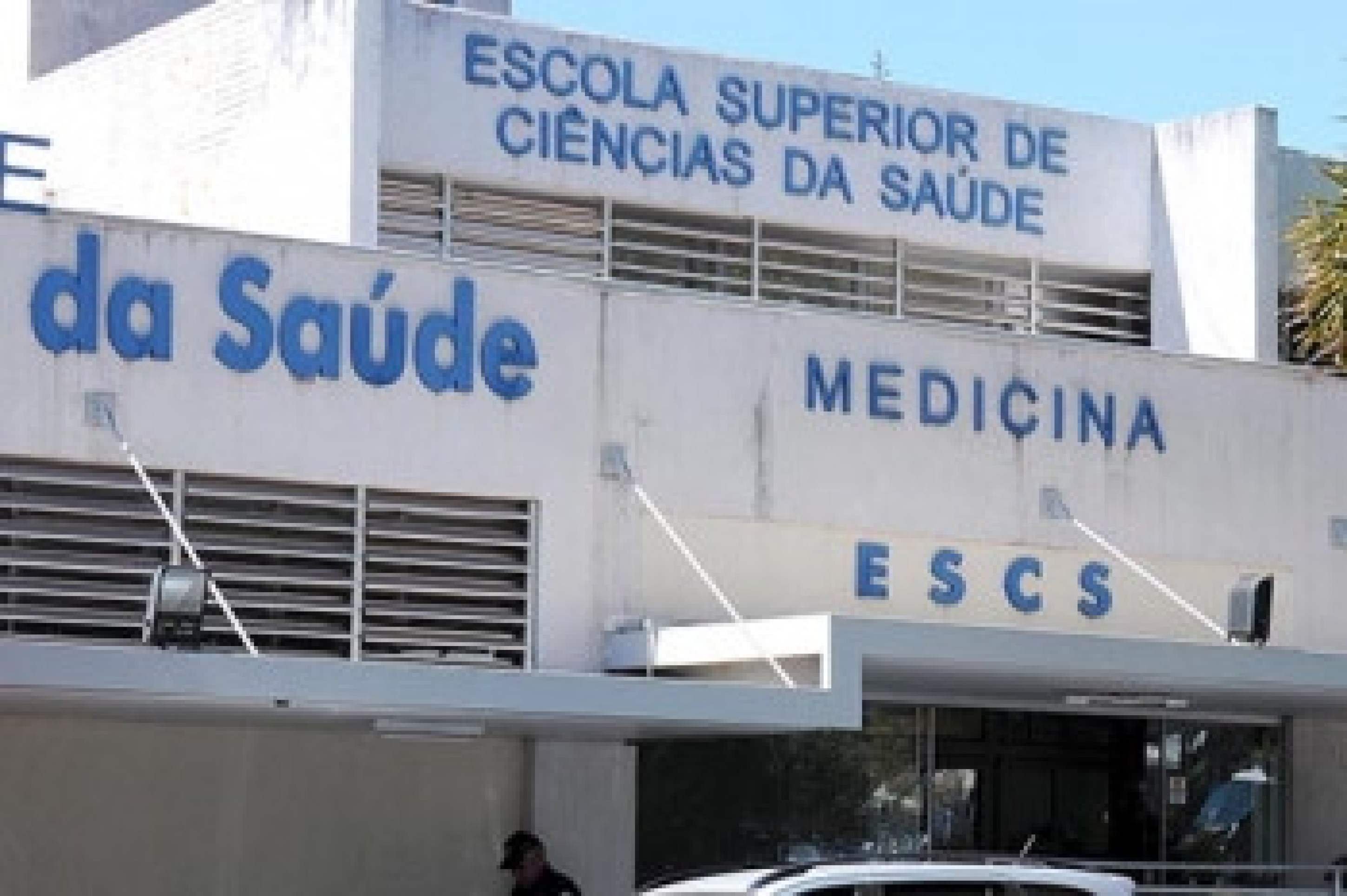 Justiça mantém indenização a aluna desclassificada por erro de correção em redação