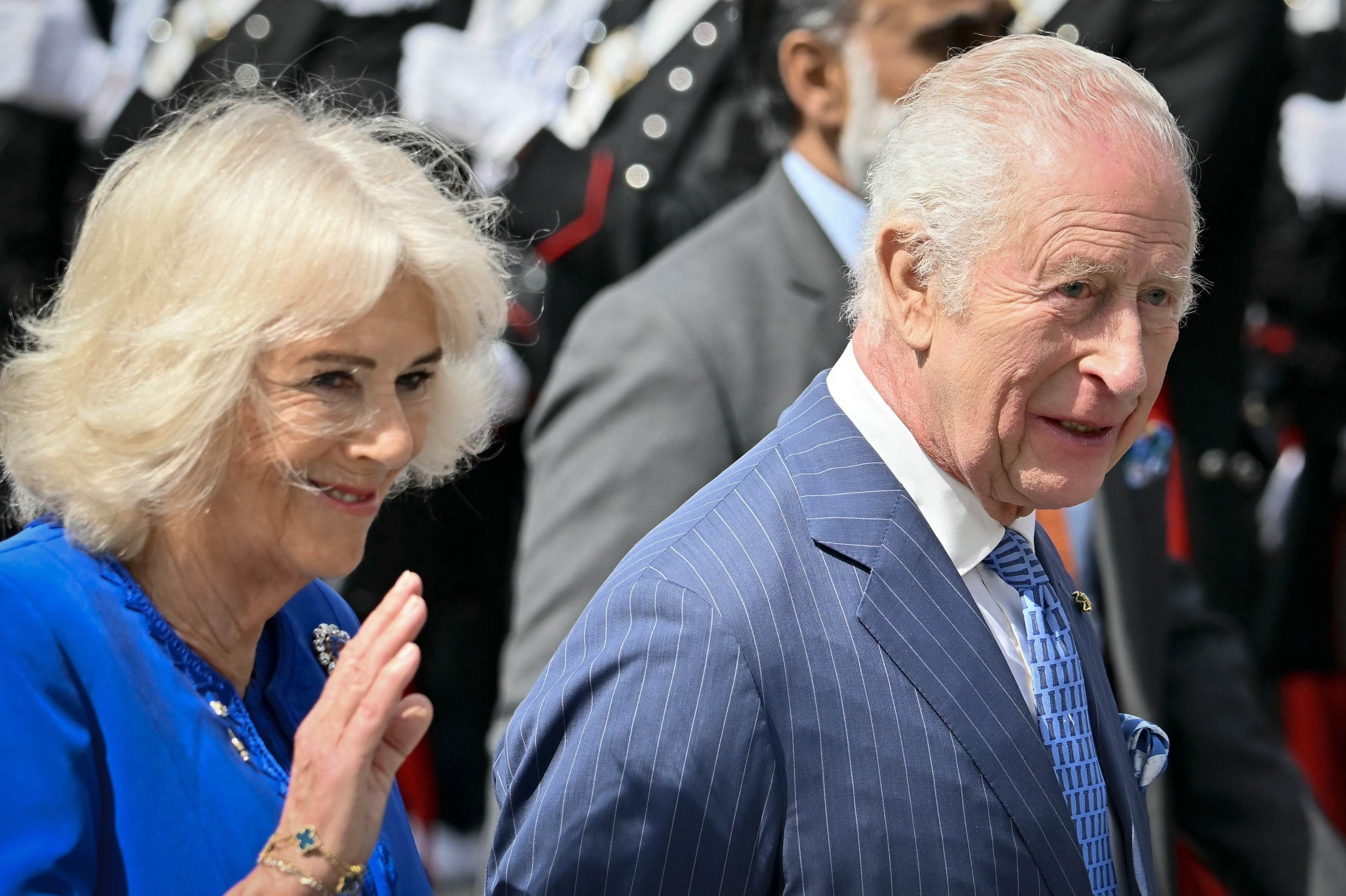 Rei Charles e Camilla comemoram 20 anos de casamento