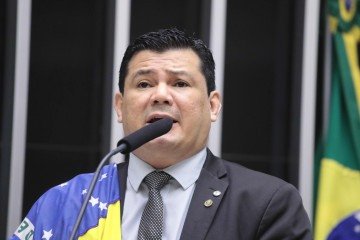 Câmara pede suspensão por 6 meses do mandato de Gilvan da Federal