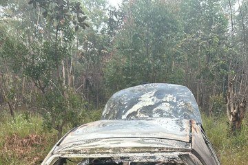 O outro carro de Joselito, um Ford Ka foi incendiado por Elson