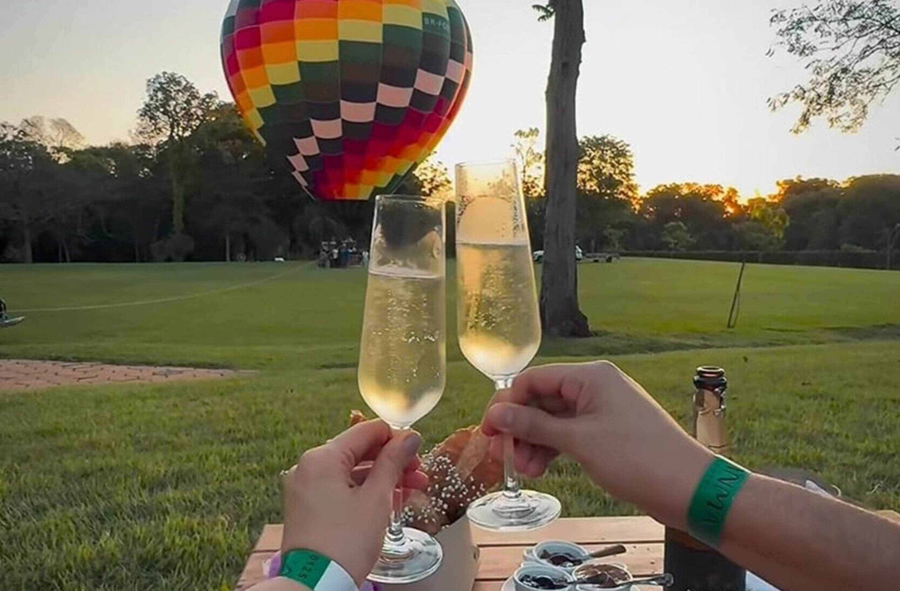 Hotel no Paraná oferece experiências românticas e até voo de balão na Páscoa