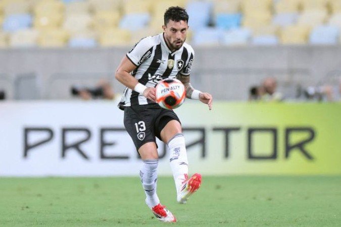 TELLES - Burocrático demais. Quando teve a chance de progredir, enfeitou. Sendo assim, perdeu a vaga para Cuiabano na eta final - NOTA 4,5 - Foto: Vitor Silva/Botafogo