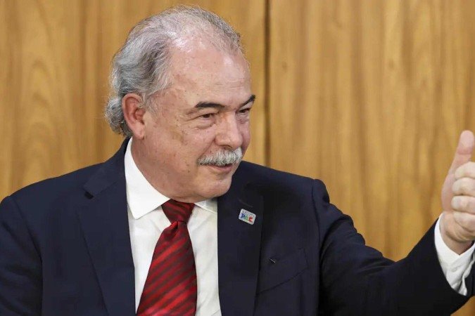 No caso do ministro Messias, com quem Mercadante trabalhou diretamente por muitos anos, ele classificou a decisão como No caso do ministro Messias, com quem Mercadante trabalhou diretamente por muitos anos, ele classificou a decisão como