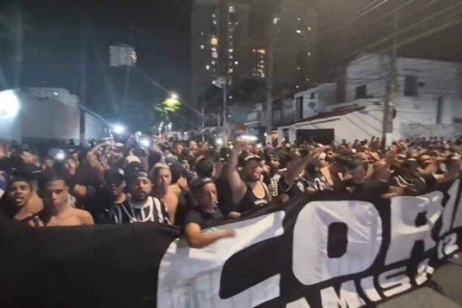 Caixa estipulou ao Corinthians que o pagamento da dívida de R$ 700 milhões deve ocorrer até maio de 2025 - (crédito: Foto: Bruno Granja/Neo Qui?mica Arena/Corinthians) Caixa estipulou ao Corinthians que o pagamento da dívida de R$ 700 milhões deve ocorrer até maio de 2025 - (crédito: Foto: Bruno Granja/Neo Qui?mica Arena/Corinthians)