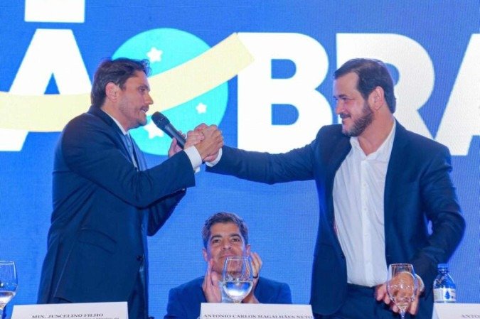O presidente do União Brasil, Antonio Rueda, e o ministro das Comunicações, Juscelino Filho - (crédito: Divulgação/União Brasil) O presidente do União Brasil, Antonio Rueda, e o ministro das Comunicações, Juscelino Filho - (crédito: Divulgação/União Brasil)