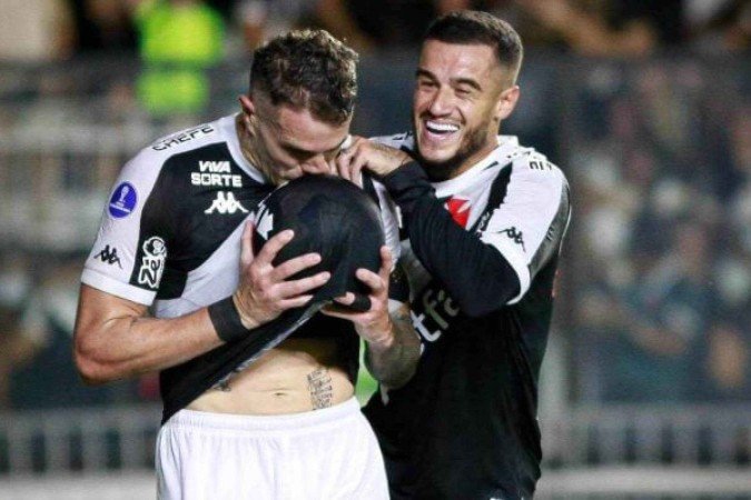 Vegetti e Coutinho comemoram o gol da vitória em São Januário - (crédito: Foto: Matheus Lima/Vasco da Gama) Vegetti e Coutinho comemoram o gol da vitória em São Januário - (crédito: Foto: Matheus Lima/Vasco da Gama)