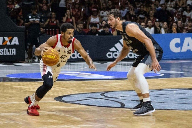 Derrota para o Flamengo deixa o Brasília sem vencer há três jogos pouco antes do início dos playoffs do NBB - (crédito: Diller Abreu/Agência CEUB) Derrota para o Flamengo deixa o Brasília sem vencer há três jogos pouco antes do início dos playoffs do NBB - (crédito: Diller Abreu/Agência CEUB)