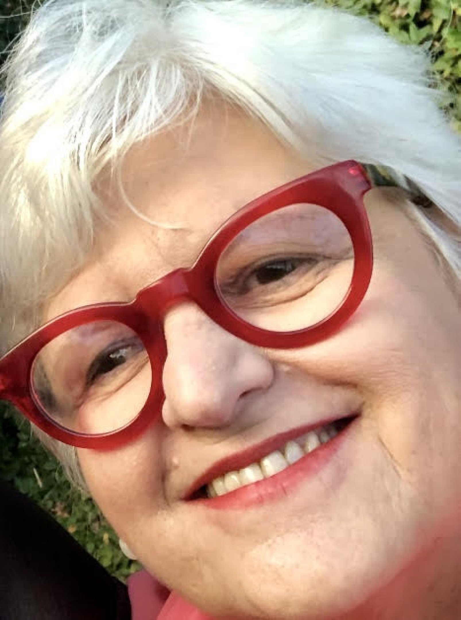 Graça Seligman, jornalista e fotógrafa. Graça Seligman, jornalista e fotógrafa.