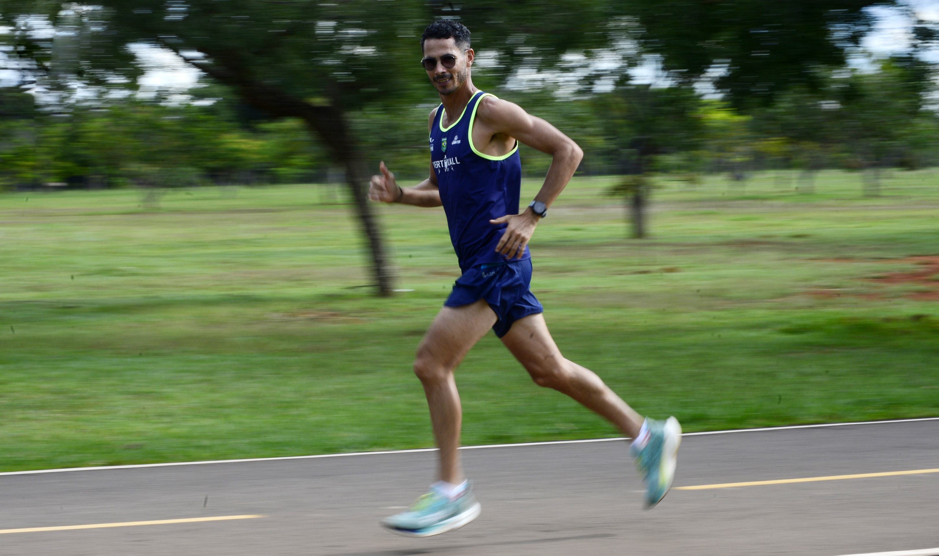 Maratona Brasília 2025: Luís Barboza pode ser o primeiro tricampeão