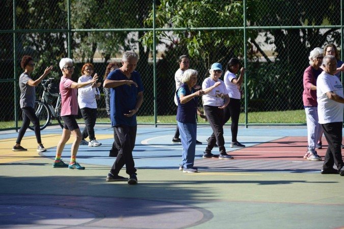 As aulas são ministradas diariamente entre a 104 e 105 Norte, mais conhecida como Praça da Harmonia  -  (crédito: Carlos Vieira/CB/D.A Press)