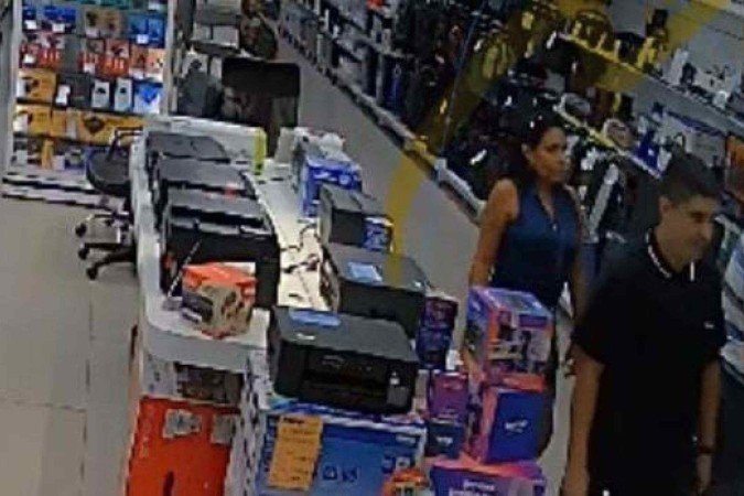 Casal latino é preso por série de furtos em shoppings do DF; veja vídeo