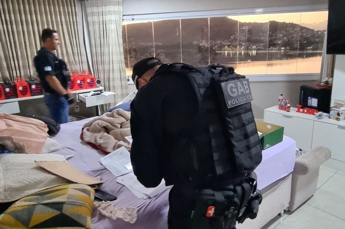 Polícia de Goiás prende suspeitos de manipular jogos de futebol - (crédito: PCGO/Divulgação) Polícia de Goiás prende suspeitos de manipular jogos de futebol - (crédito: PCGO/Divulgação)