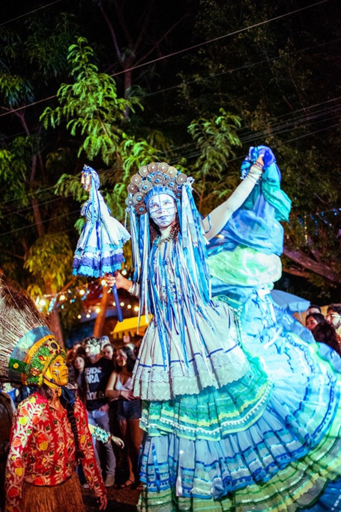 Filha da Mata, mãe de Seu Estrelo, conhecida como Sinhá Sereia Laiá, figura ligada à força das águas