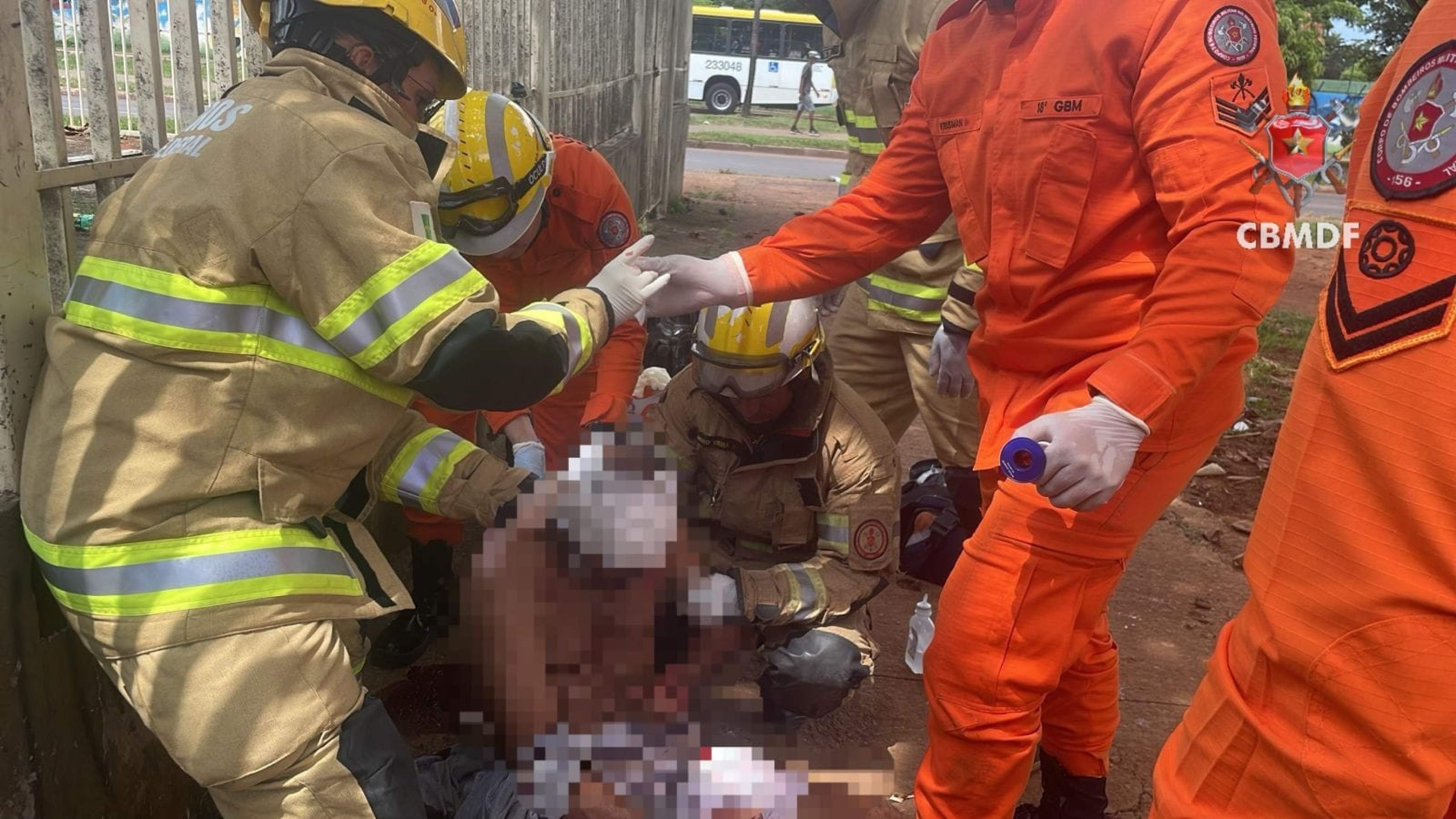  Homem e mulher são encontrados feridos em via pública de Santa Maria
