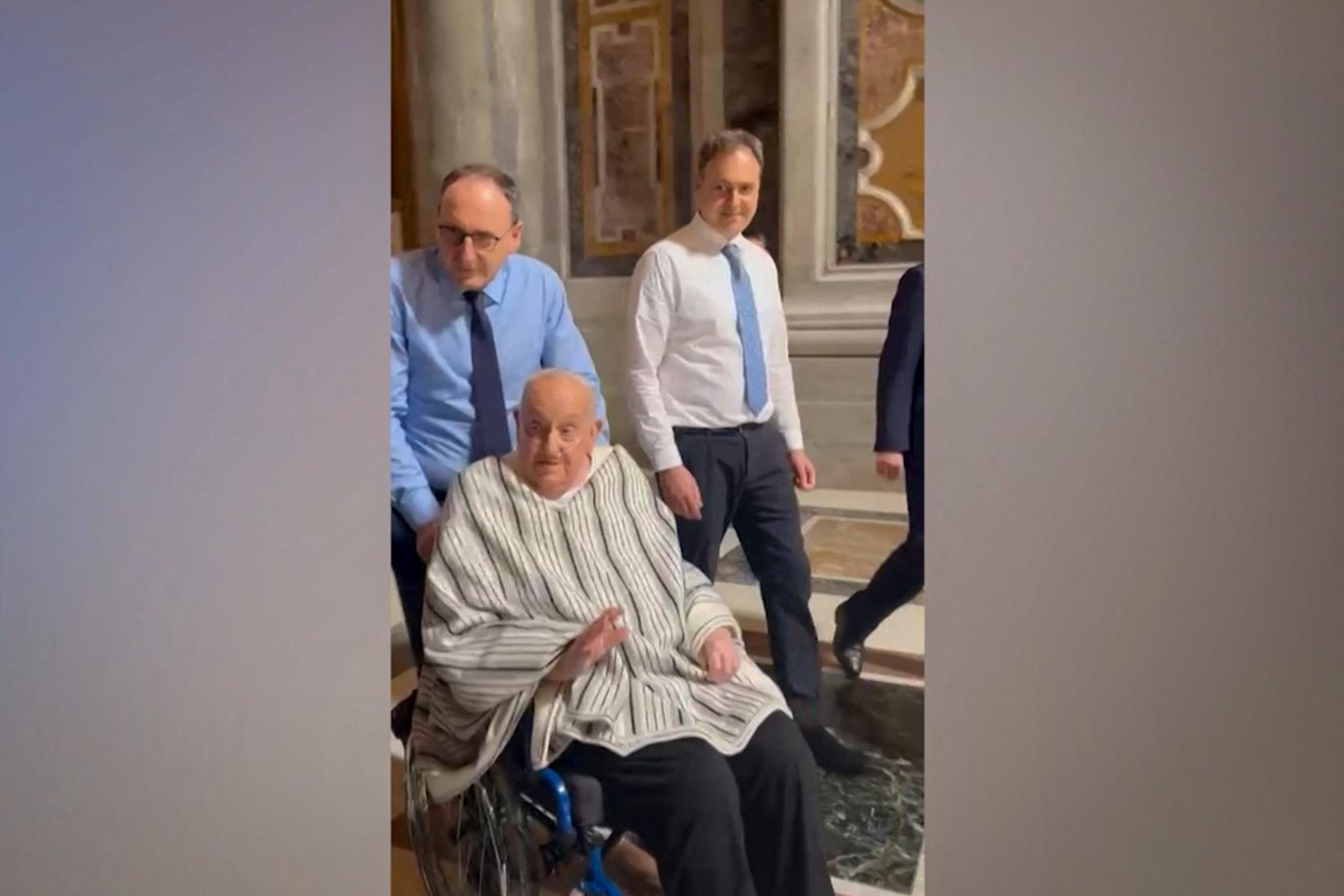 Papa Francisco visita Basílica de São Pedro, no Vaticano