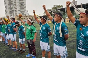 Os cinco campeões regionais irão entrar em campo no Bezerrão valendo o troféu Galdino Pataxó - (crédito: Campeonato de Futebol Indígena/Divulgação) Os cinco campeões regionais irão entrar em campo no Bezerrão valendo o troféu Galdino Pataxó - (crédito: Campeonato de Futebol Indígena/Divulgação)