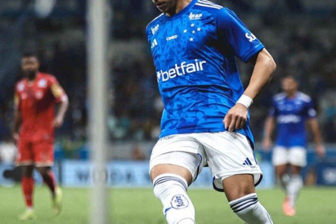 RODRIGUINHO - Também entrou na reta final da partida. Tentou alguns passes, mas não foi o suficiente para mudar o panorama. NOTA: 5,0 - Foto: Gustavo Aleixo/Cruzeiro
