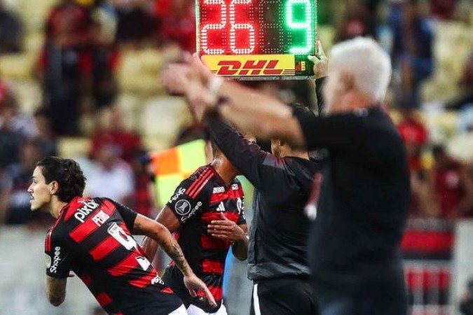 PEDRO – Substituiu Alex Sandro aos 29 do 2º tempo. Uma única boa jogada em passe para trás para um companheiro. Ainda fora de tirmo após sete meses (e uma cirurgia) NOTA: 5,5. Foto: Adriano Fontes/Flamengo